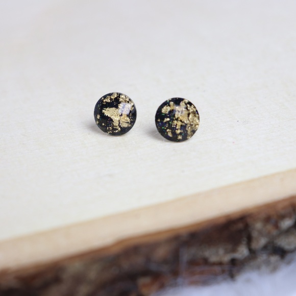 Handmade Jewelry - Black Gold Leaf Faceted Resin Stud Earrings - 10mm